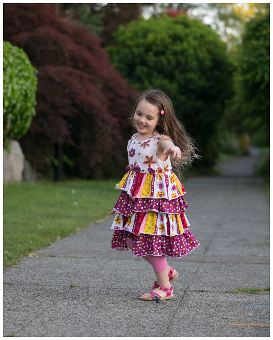 Blog Jelly the Pug Saltwater Sun San Sandals-1