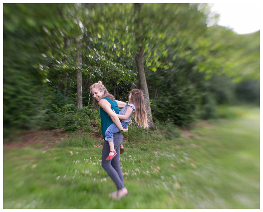 Blog Ella Moss Pleat Back Top Paige Denim Indio Zip Licorice Silver Havaianas-5