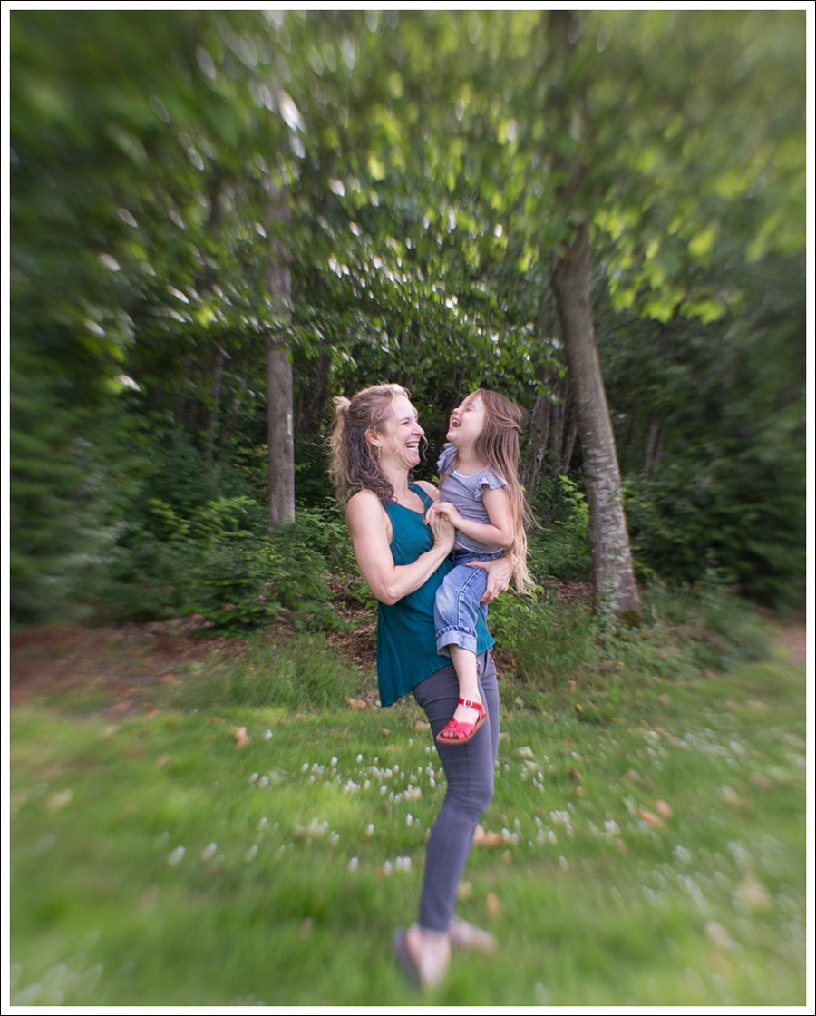 Blog Ella Moss Pleat Back Top Paige Denim Indio Zip Licorice Silver Havaianas-6