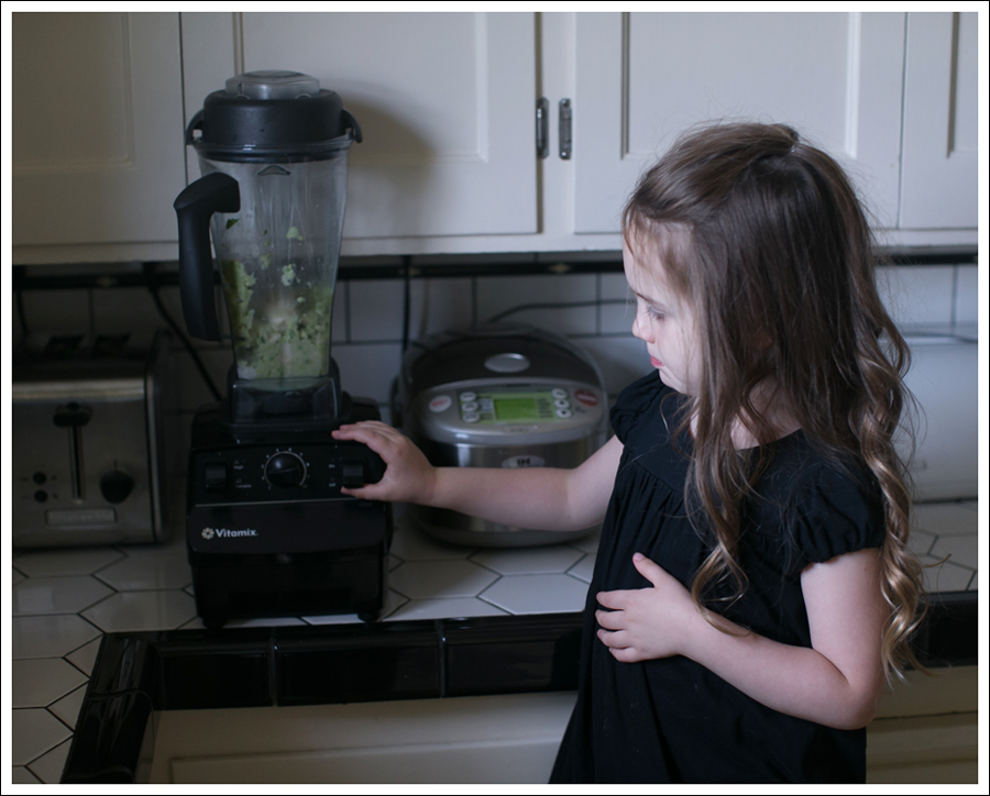 Blog Healty Mint Chocolate Chip NiceCream-5