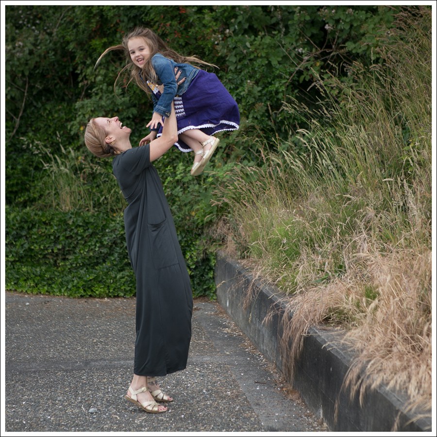 Blog Roulee Pocket Maxi Dress Gold Salt Water Sandals-14