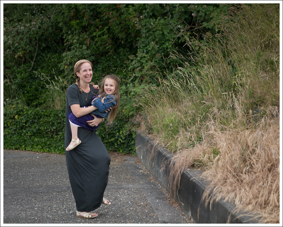 Blog Roulee Pocket Maxi Dress Gold Salt Water Sandals-17