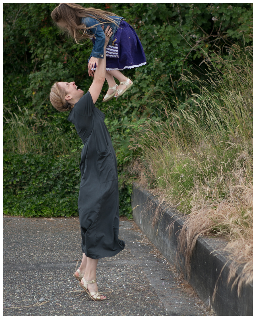 Blog Roulee Pocket Maxi Dress Gold Salt Water Sandals-19