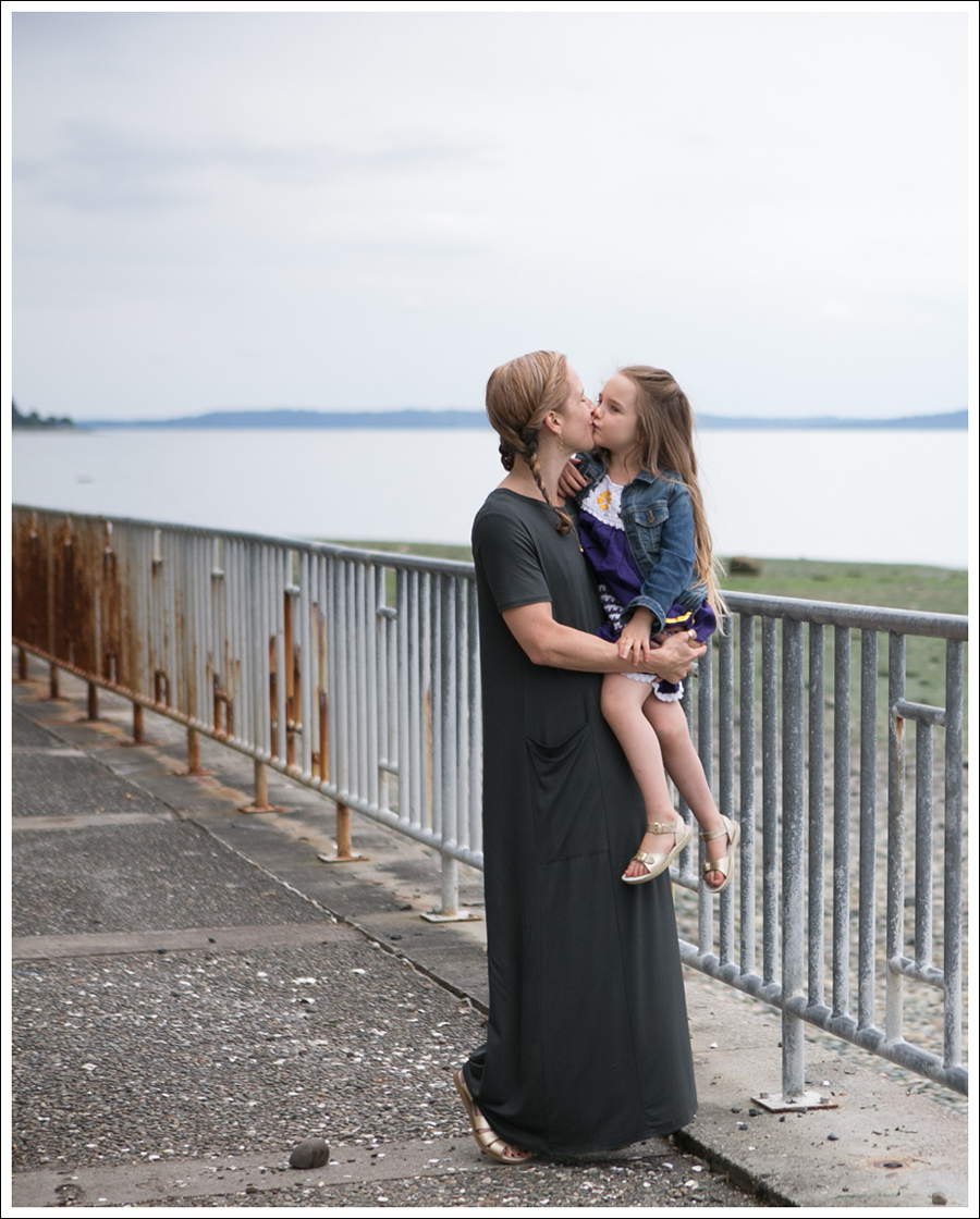 Blog Roulee Pocket Maxi Dress Gold Salt Water Sandals-2