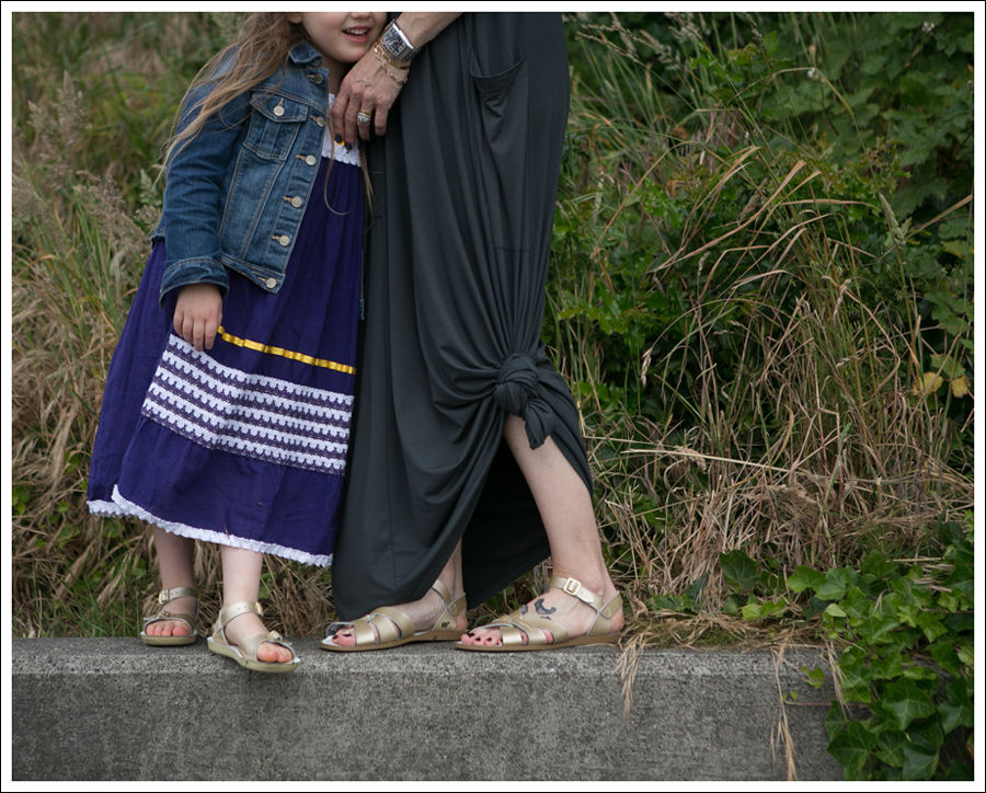 Blog Roulee Pocket Maxi Dress Gold Salt Water Sandals-6