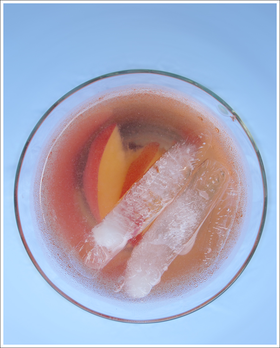 white sangria with summer fruit and berries blog (3)