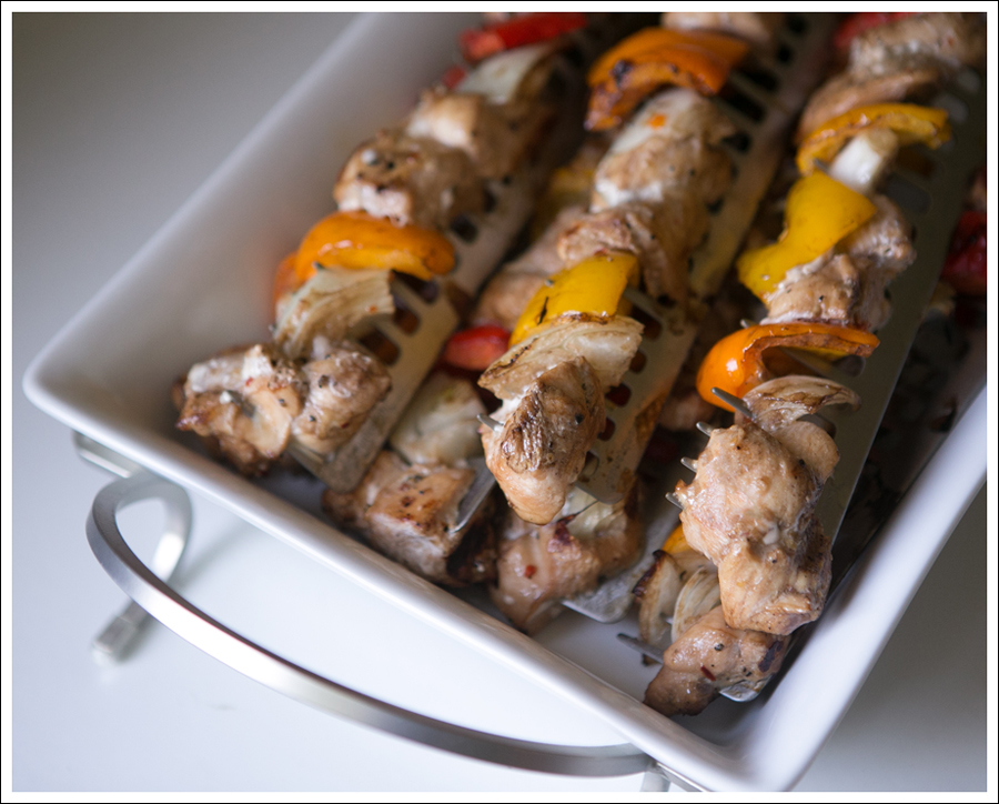Blog Whole30 Paleo Grilled Chicken Peppers Onions Shish Kabobs-1