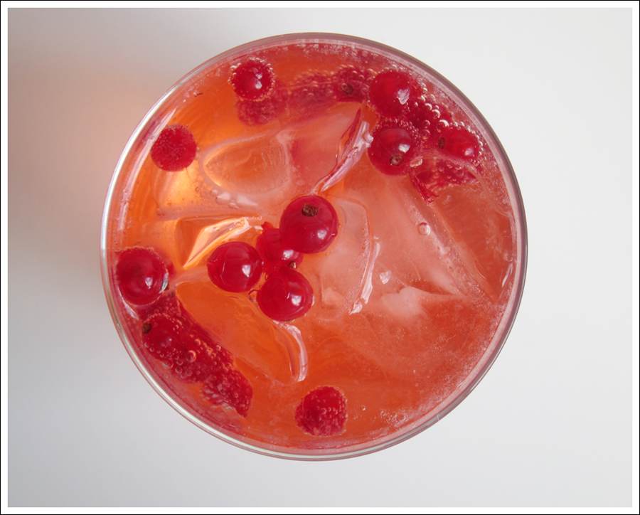 red currant festive water for blog (1)