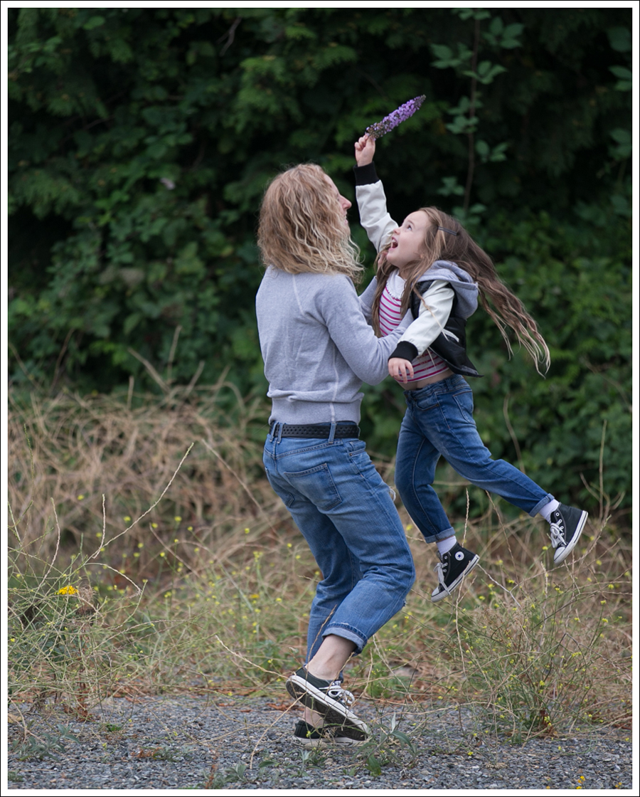 blog-james-perse-sweatshirt-current-elliott-boyfriend-super-loved-jeans-converse-3