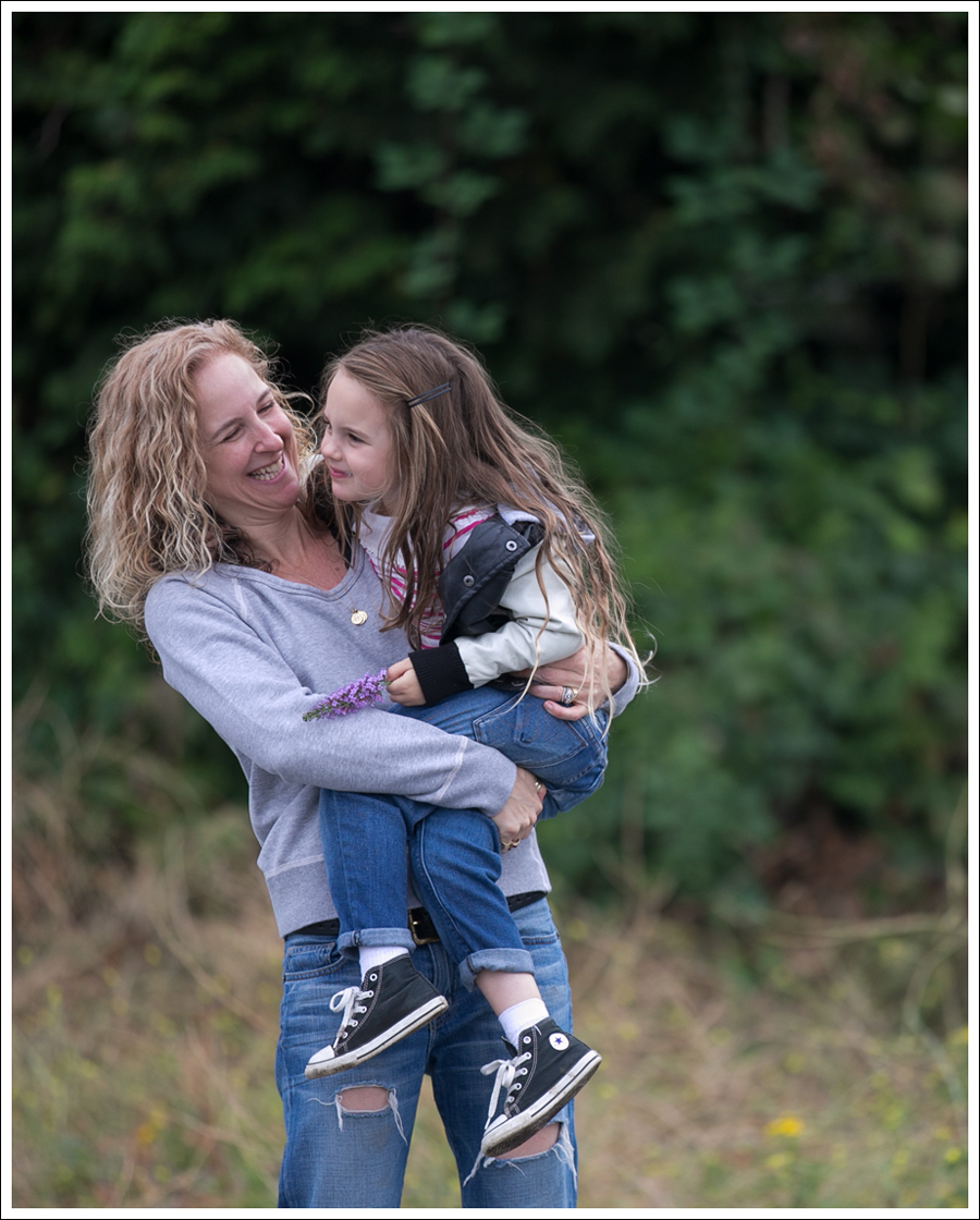 blog-james-perse-sweatshirt-current-elliott-boyfriend-super-loved-jeans-converse-5