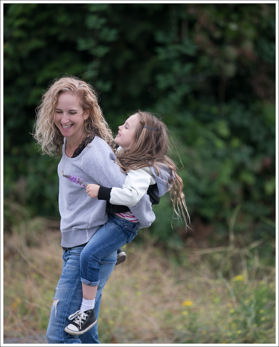 blog-james-perse-sweatshirt-current-elliott-boyfriend-super-loved-jeans-converse-8