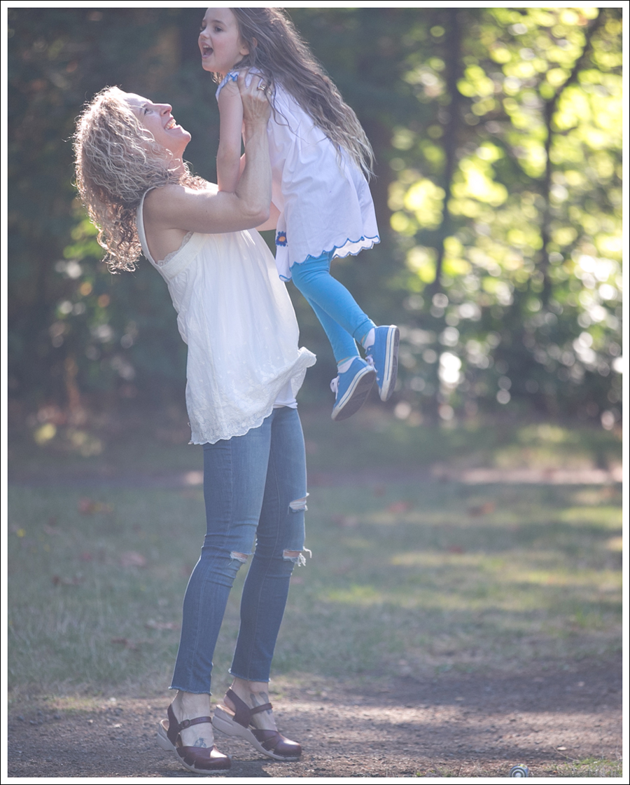 blog-joie-cotton-tank-dl1961-margaux-gibson-dansko-mary-jane-clogs-3