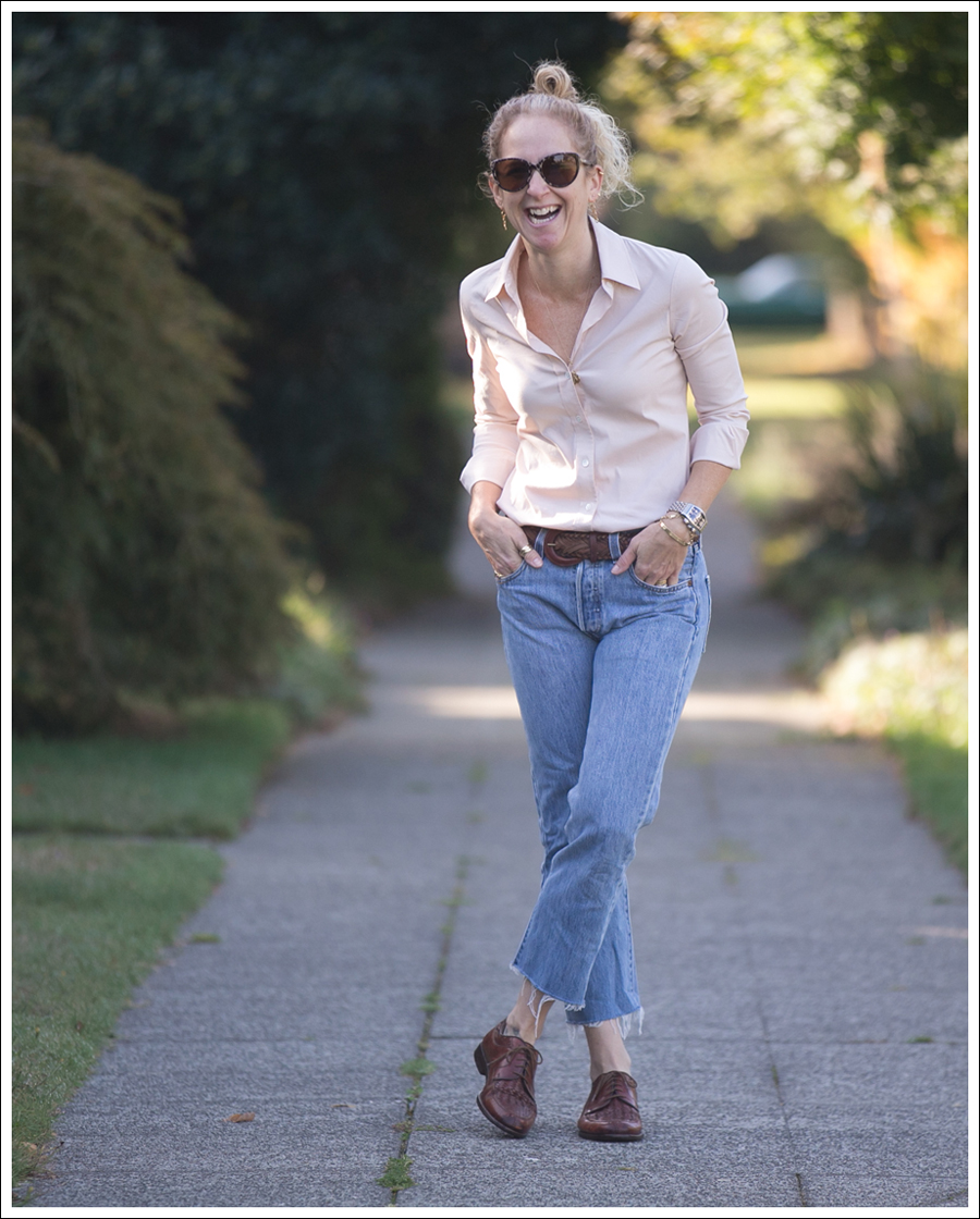 blog-theory-tan-button-down-levis-501-luciano-moresco-brogues-2