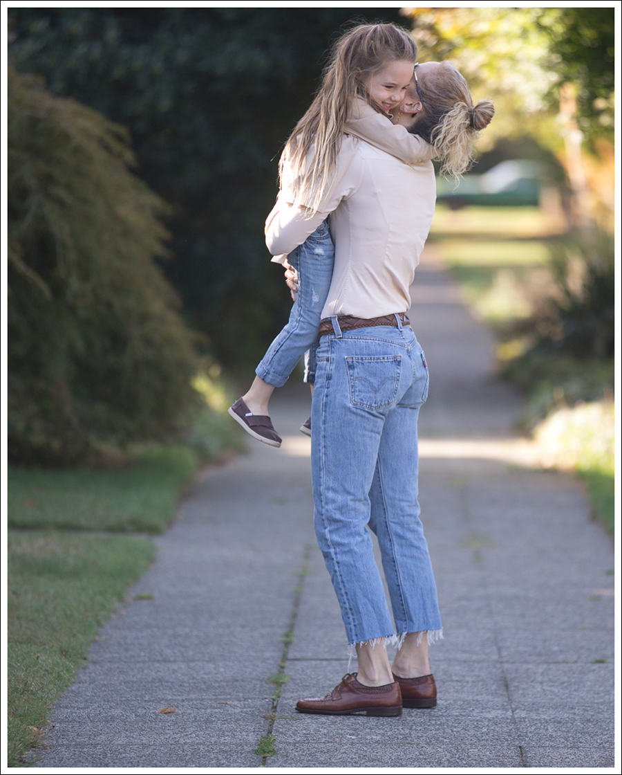 blog-theory-tan-button-down-levis-501-luciano-moresco-brogues-6