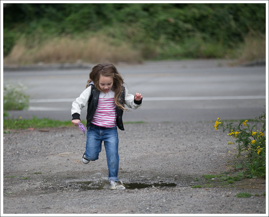 blog-urban-republic-varsity-jacket-pockie-k-tee-hudson-boyfriend-jeans-converse-high-tops-3