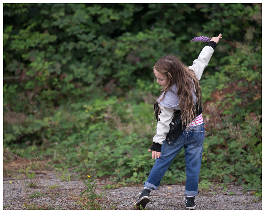 blog-urban-republic-varsity-jacket-pockie-k-tee-hudson-boyfriend-jeans-converse-high-tops-6