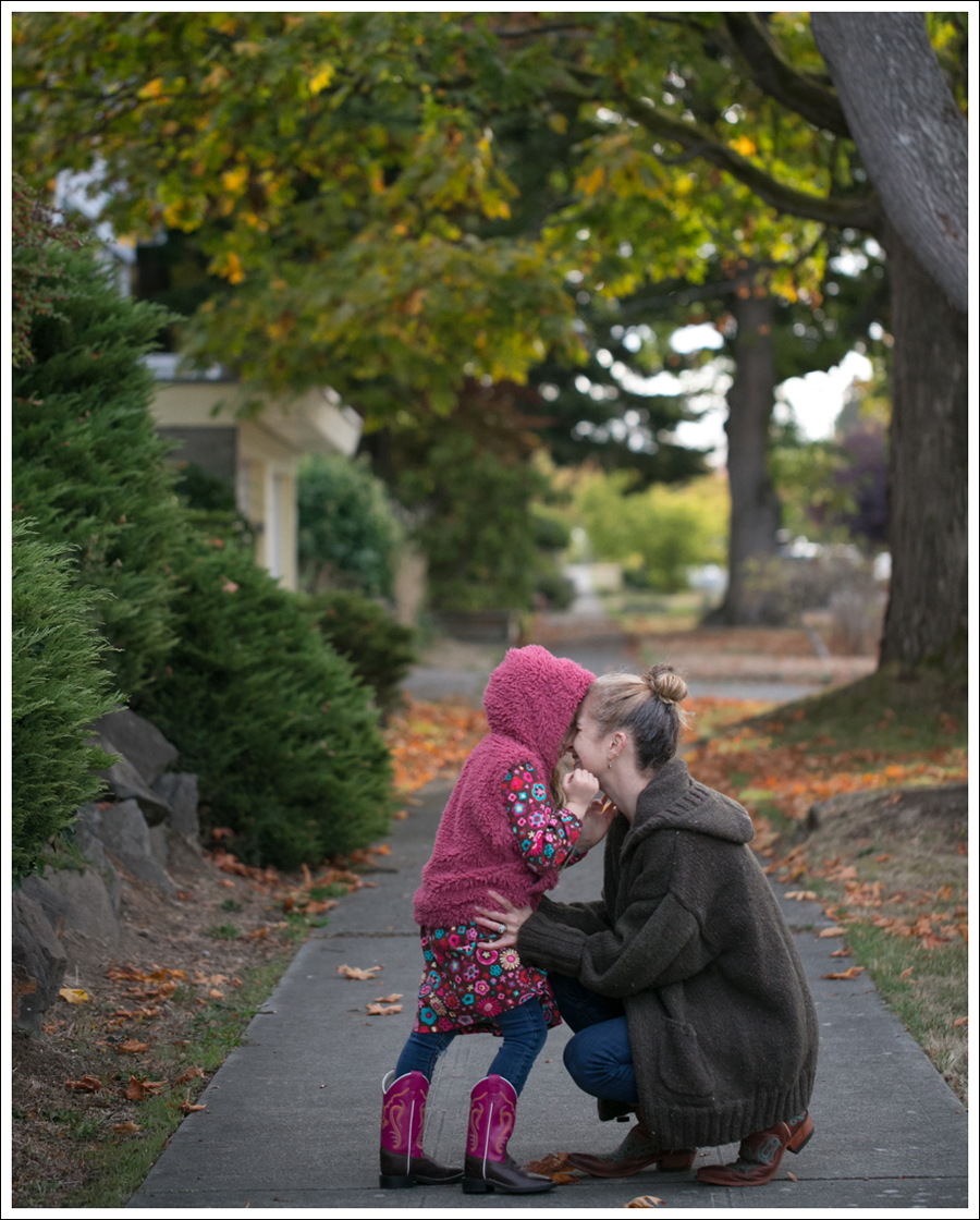 blog-chunky-oversized-hand-knit-cardigan-j-brand-skinny-lucchese-cowboy-boots-6
