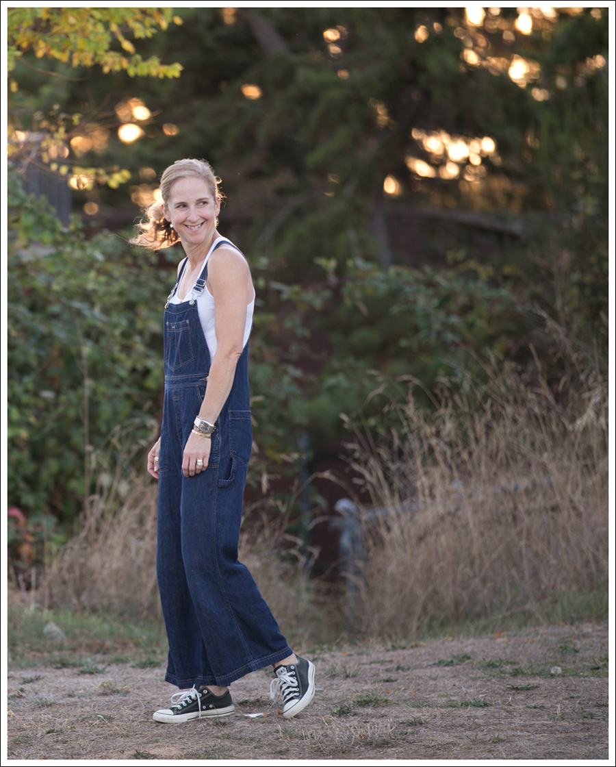 blog-gap-crop-overalls-black-converse-1