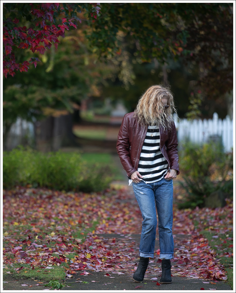 blog-vintage-leather-jacket-striped-sweater-j-brand-boyfriend-clyde-el-naturalista-1