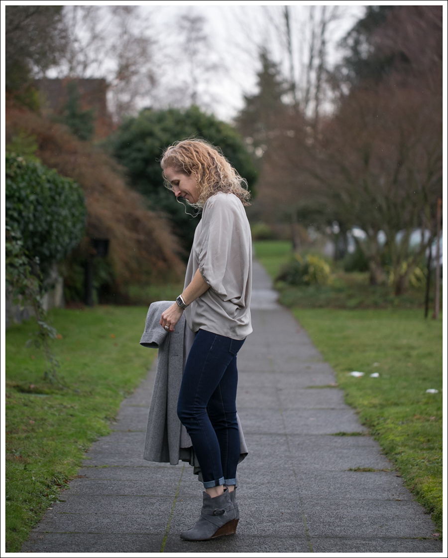 blog-vintage-gray-coat-chelsea-flower-dl1961-lola-kiem-booties-2