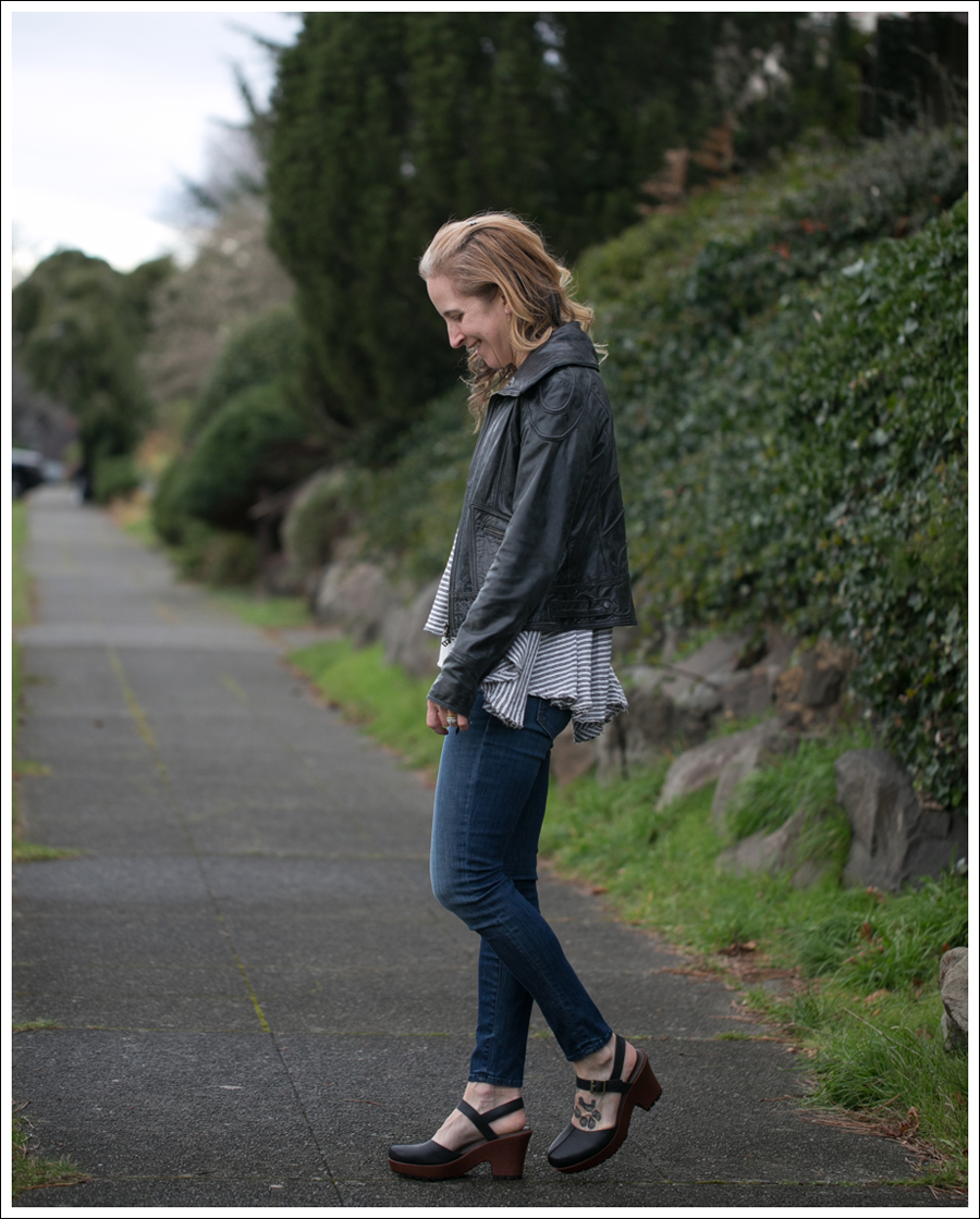 blog-doma-leather-jacket-free-people-mother-looker-kork-ease-portia-clogs-5