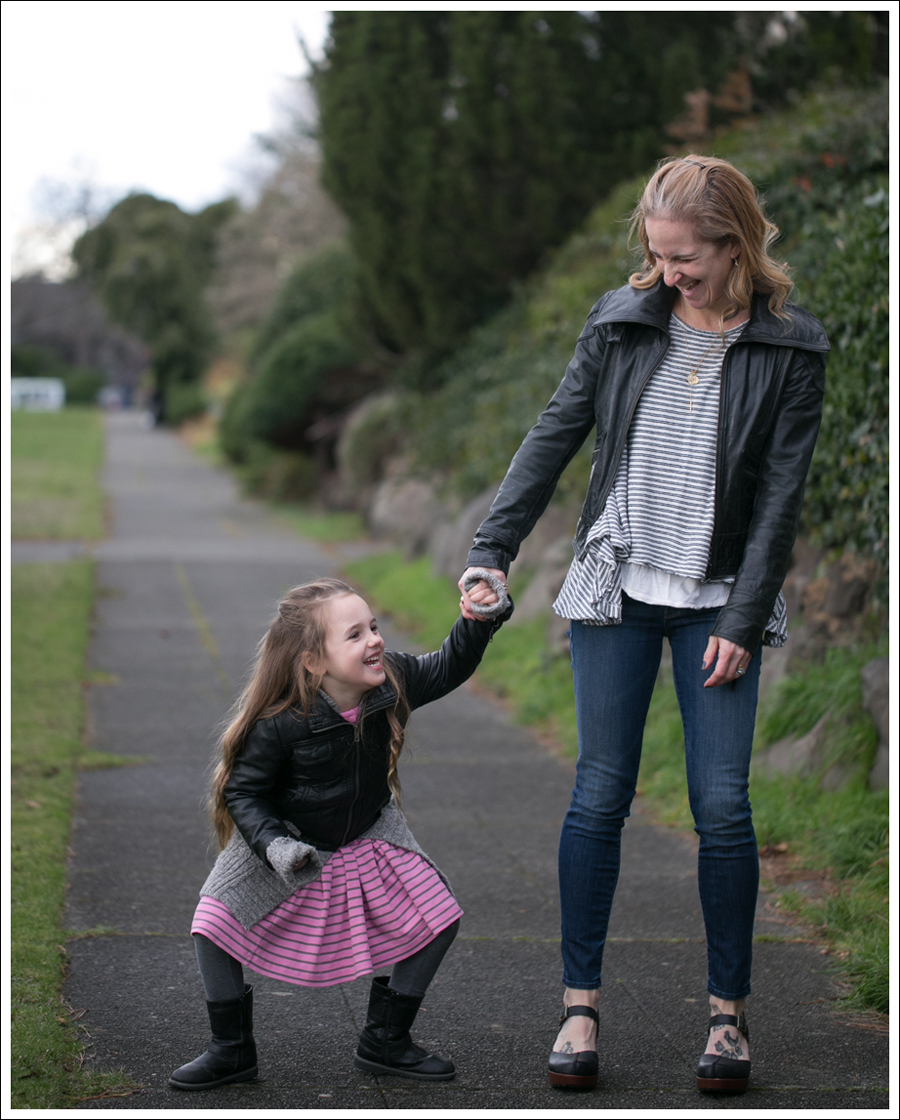 blog-doma-leather-jacket-free-people-mother-looker-kork-ease-portia-clogs-7