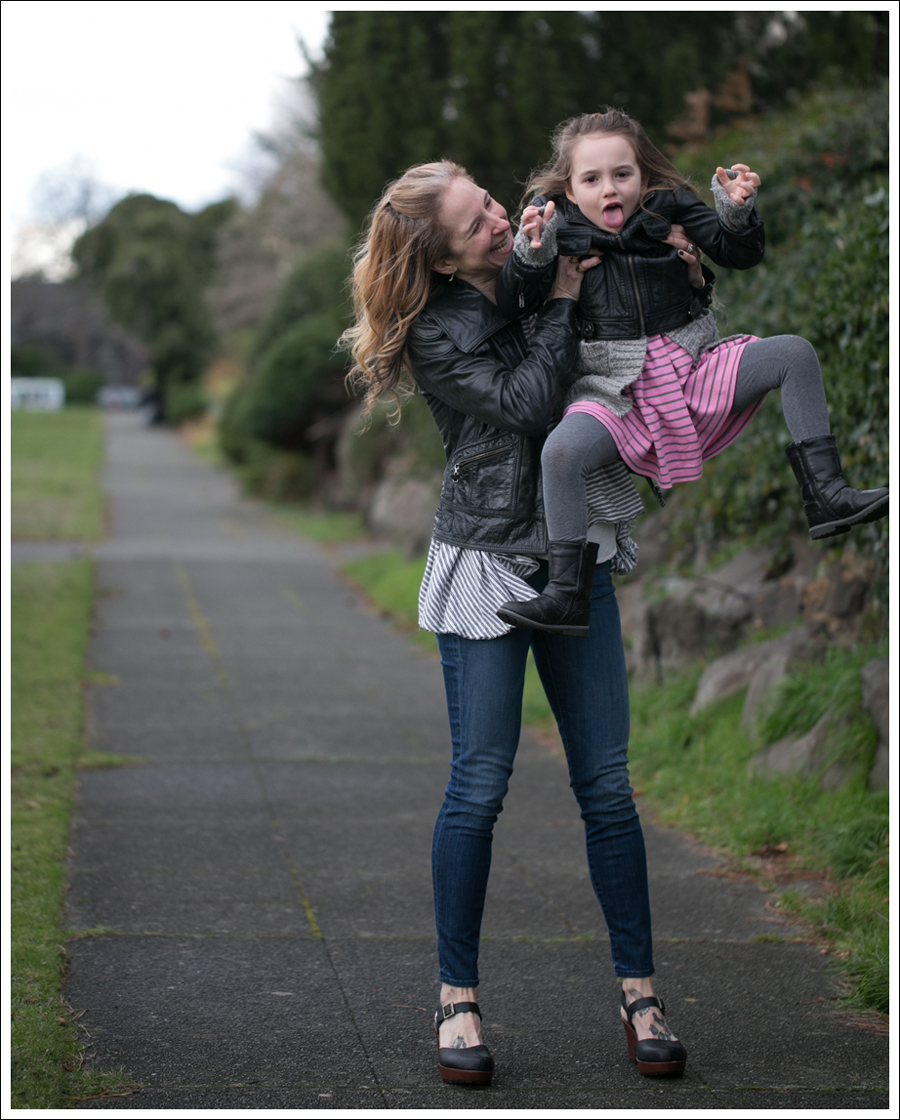 blog-doma-leather-jacket-free-people-mother-looker-kork-ease-portia-clogs-8