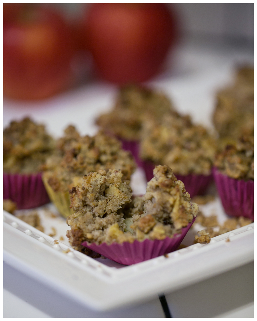 blog-paleo-apple-streusel-gluten-free-muffins-5