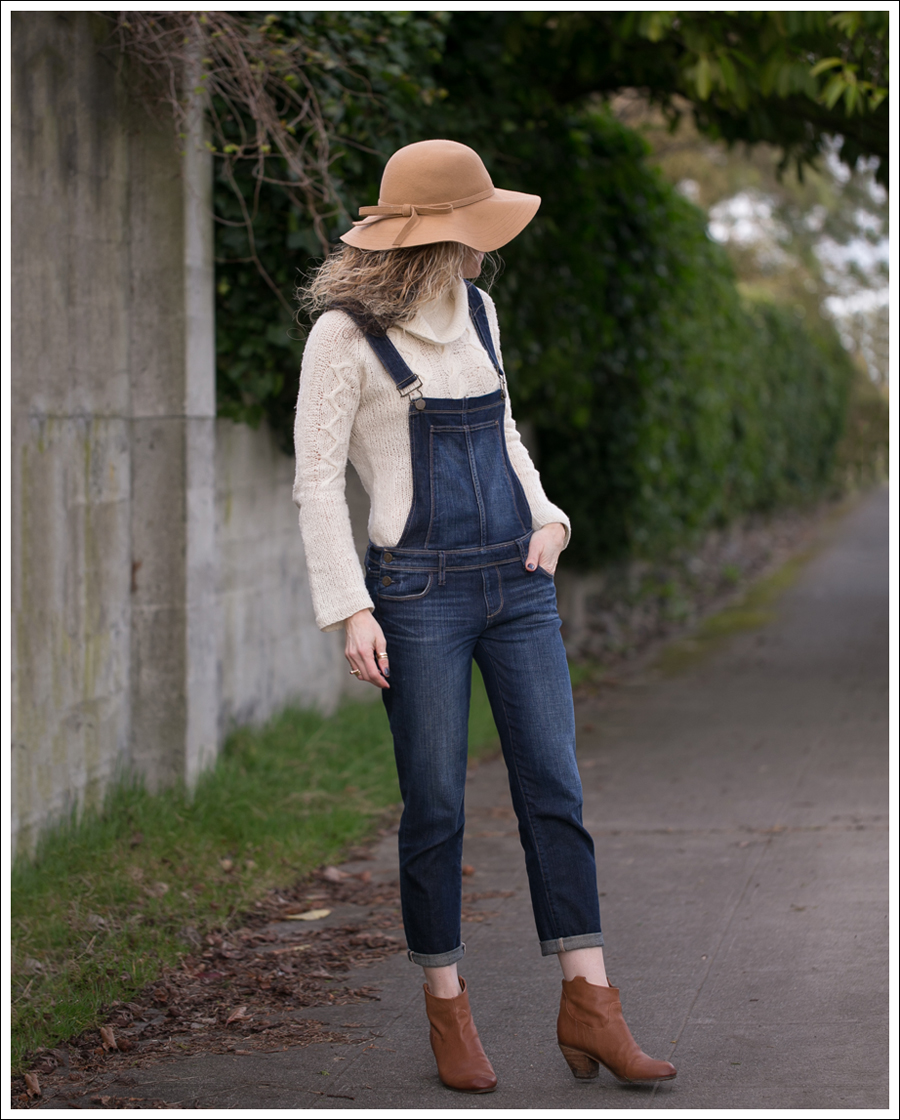 blog-vintage-felt-hat-paige-sierra-overalls-j-crew-sweater-sam-edelman-lisle-booties-2