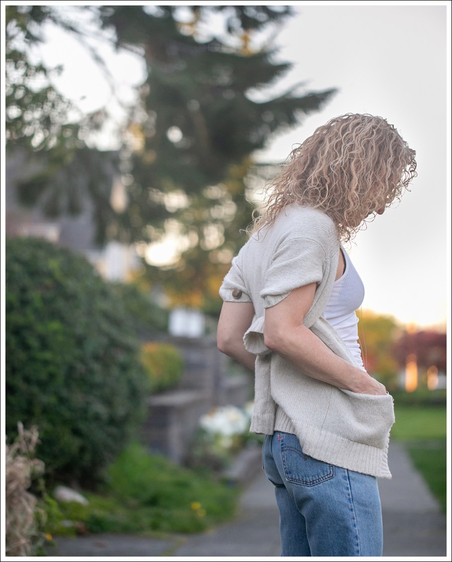 Blog 2 Theory Cardigan James Perse Tank Levis 550 Leopard Vans-91