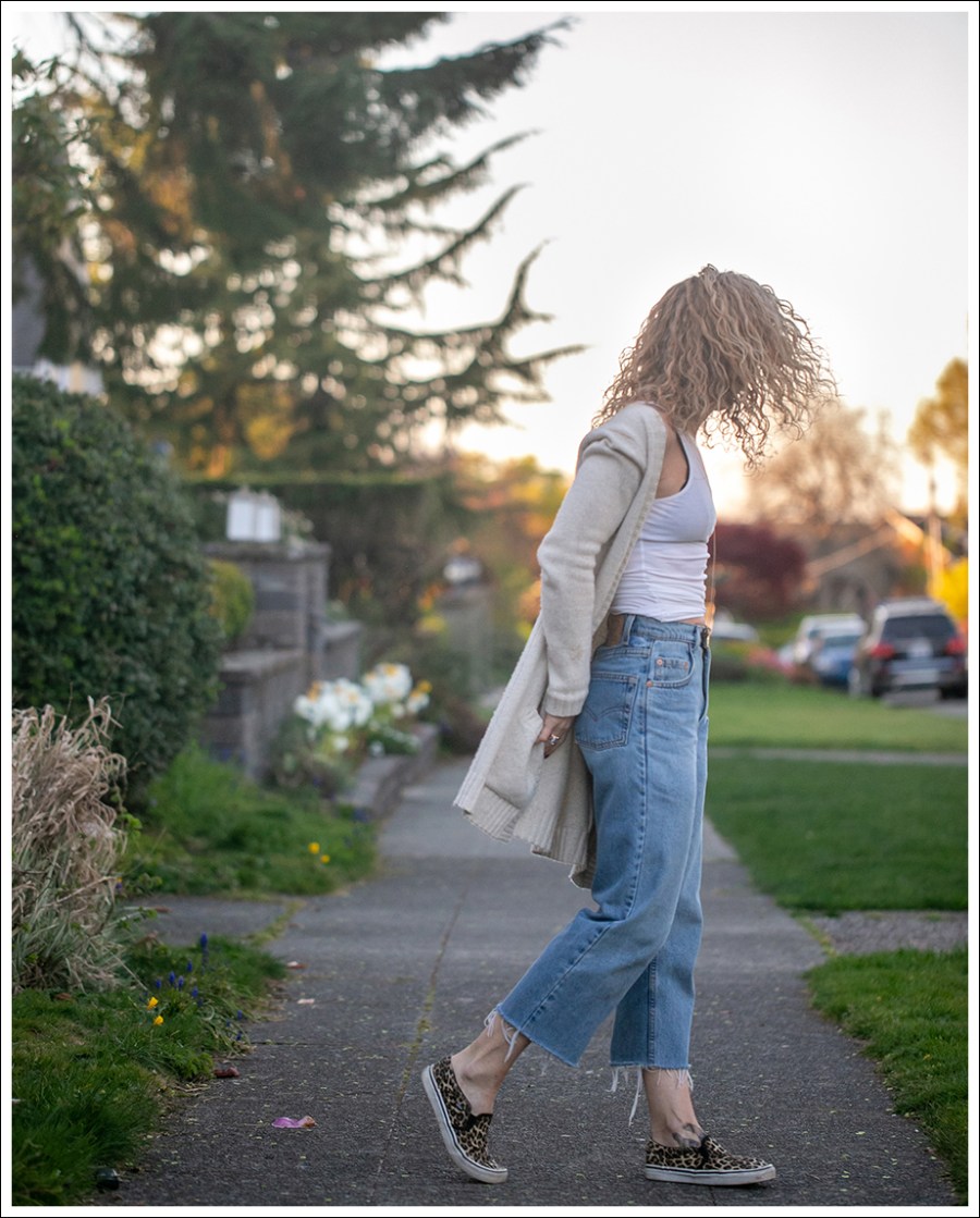 Blog 4 Theory Cardigan James Perse Tank Levis 550 Leopard Vans-79