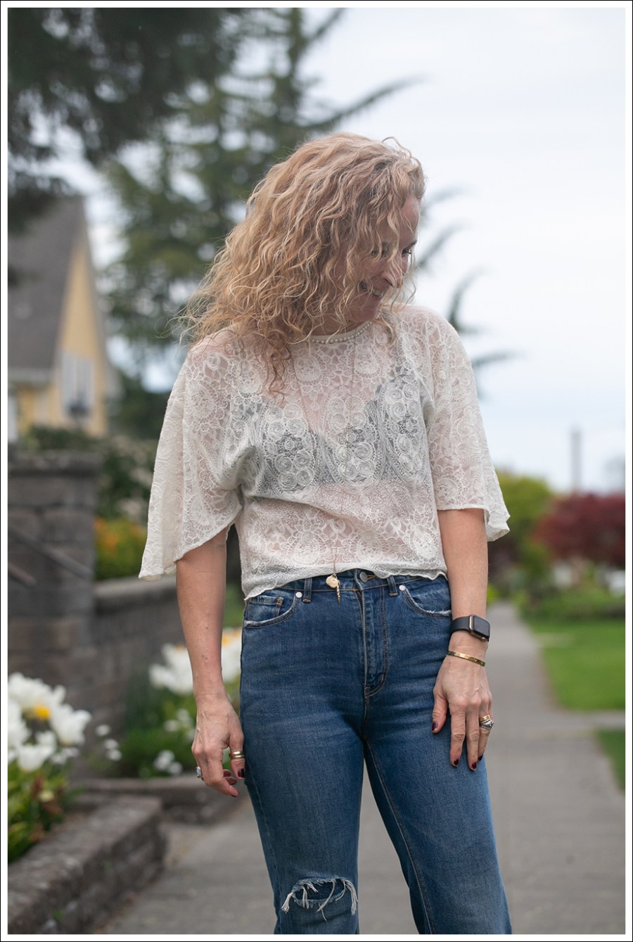 BLog 6 Zara Lace Top La Vie Rebecca Taylor High Waist Jeans Birkenstock Granada-104