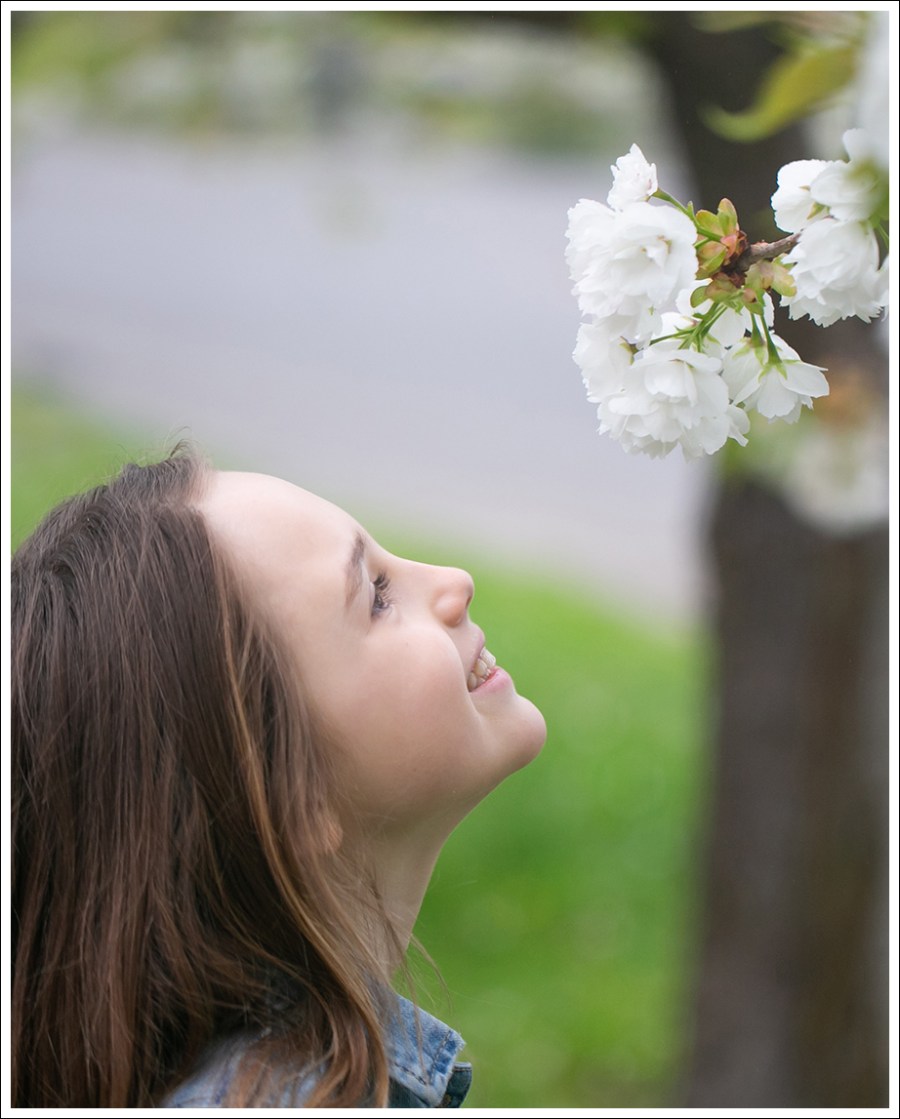 Blog 9 3x1 Denim Jacket Metallic Top DL1961 Hepburn Eggshell No 6 Clog Buckle Boot Cherry Blossoms-128e