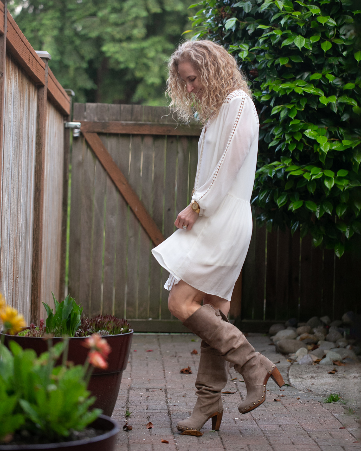 4 IG Joie Oshea Cream Mini Dress Antonia Dornas OTK Clog Boots-7