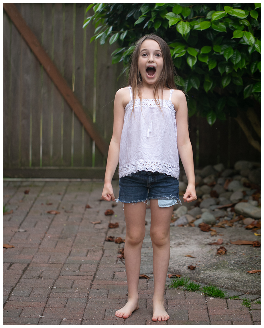 Blog Chaser Cut Out Muscle Tank Citizens Of Humanity Drew Crop Flare Birkenstock Gizeh-13