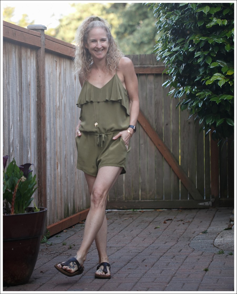 Blog Chaser Olive Ruffle Romper Birkenstock Gizeh-1