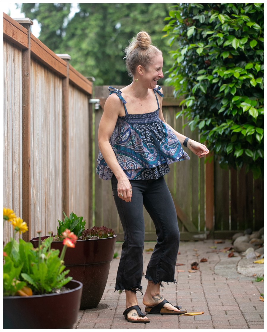 Blog Warm Tie Crop Cami Current Elliott Crop Flares Birkenstock Gizeh-2