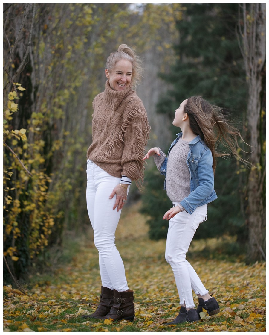 Blog DL1961 Annie Crop Jean Jacket OOTD Fringe Sweater AGolde White Skinny Jeans Fiorentini Baker Lena Biker Boots-8