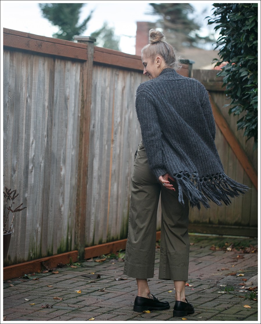 Blog Joie Fringe Cardigan Frame Paper Bag Pants Gucci Loafers-3