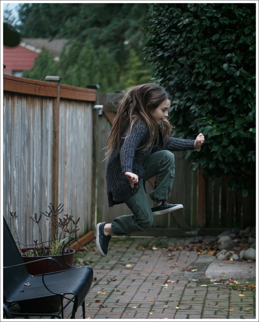 Blog Joie Fringe Cardigan Frame Paper Bag Pants Gucci Loafers-9