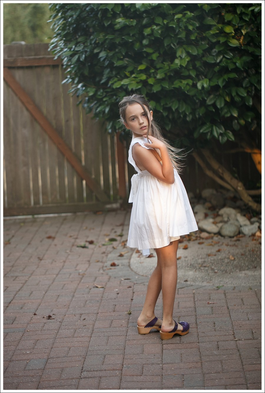 Blog Kids Vintage Apron Dress Sven Clogs-8